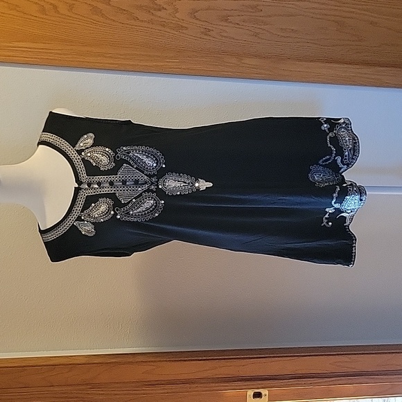 #4 Beautiful Women's Long Tank Top. SZ Large - Picture 1 of 5